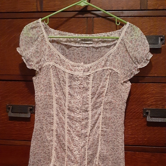 Romy Tops - Womens medium flowered blouse by Romy.